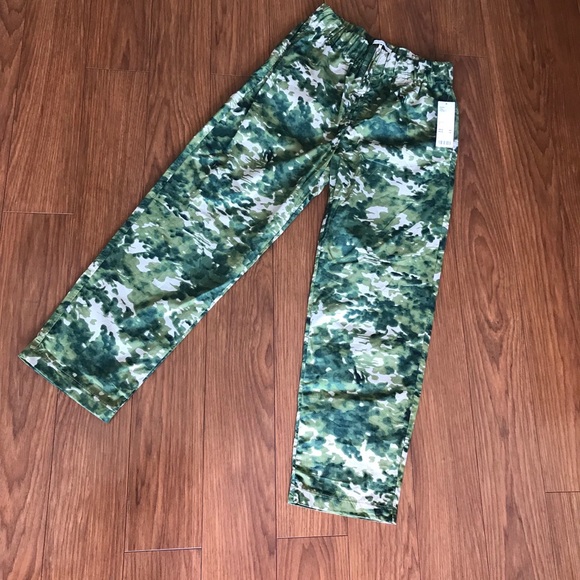 URBAN OUTFITTERS Camo Streetwear Pants Size Small NWT - Picture 1 of 8